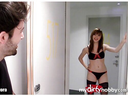 เซอร์ไพร์สใต้ผ้าปูที ...