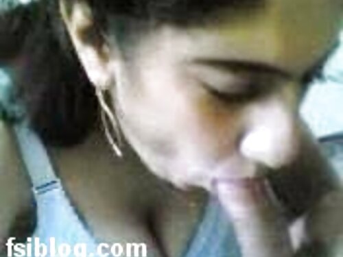 ผู้ใหญ่ สองสาม ในห้อ ...